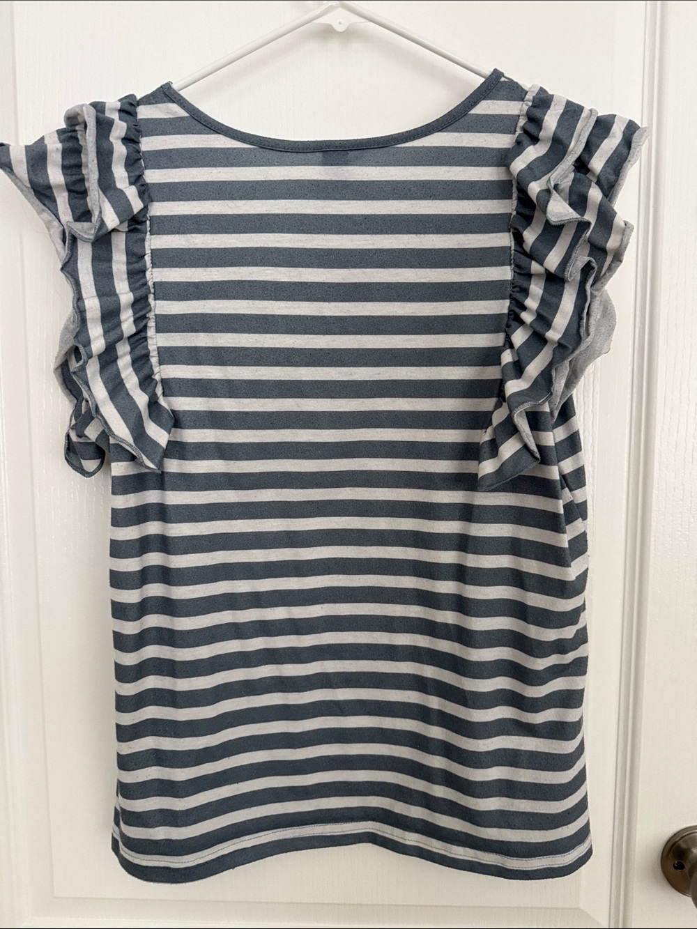 Striped Ruffle Sleeve Tee (L) - Picture 5 of 5